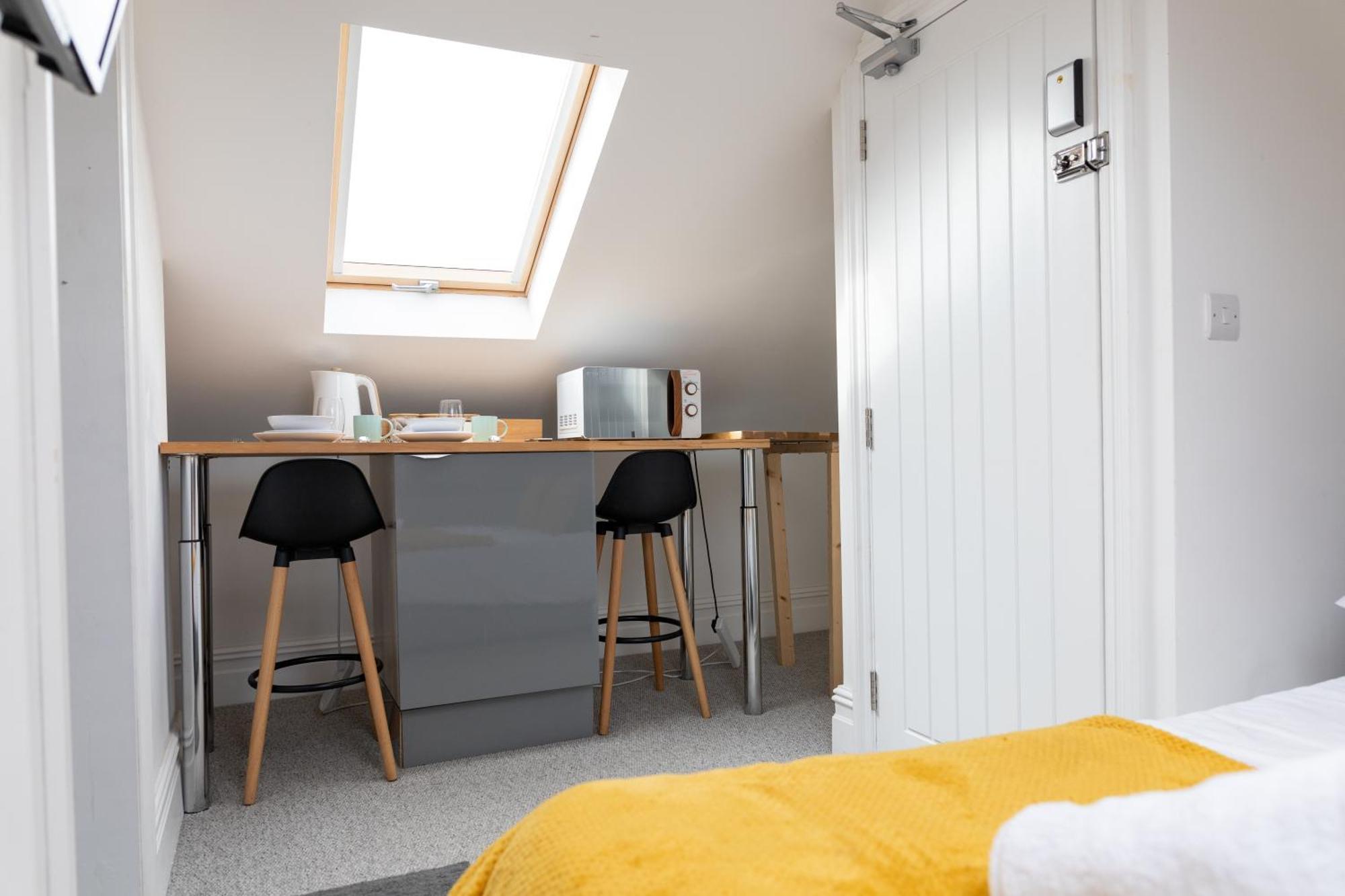 Bay City Studio Apartments Cardiff Bagian luar foto