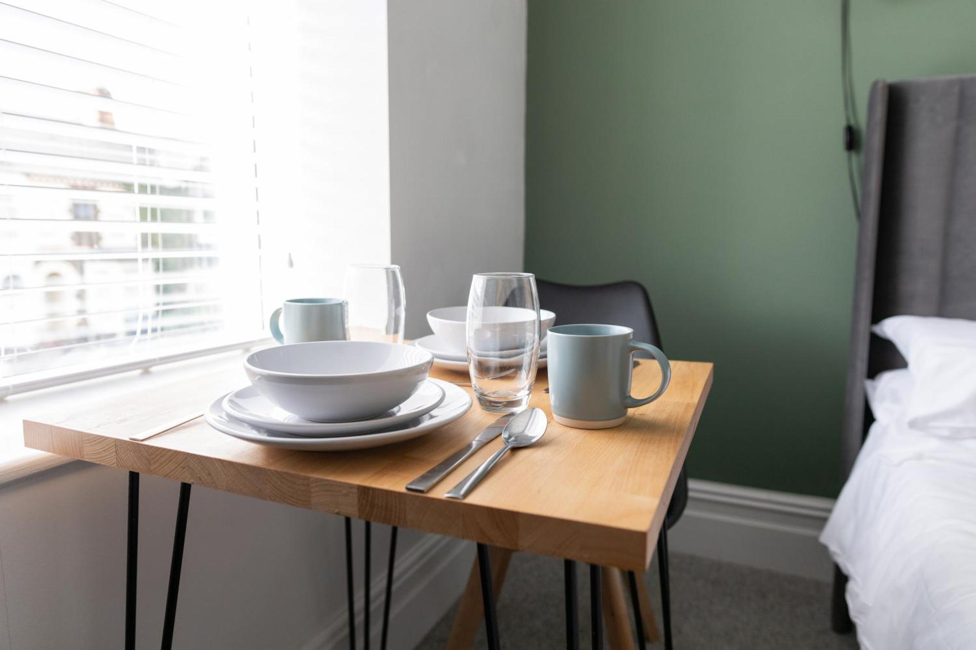 Bay City Studio Apartments Cardiff Bagian luar foto