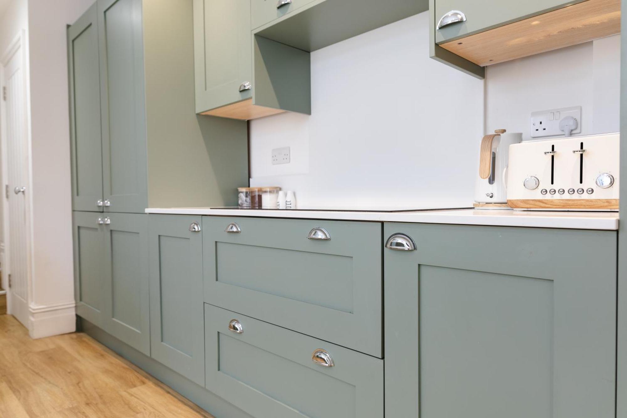 Bay City Studio Apartments Cardiff Bagian luar foto